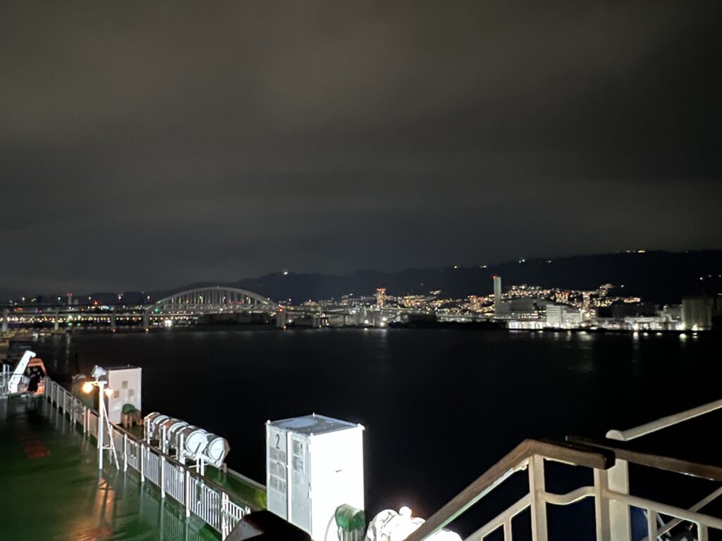 さんふらわあから神戸港を望む